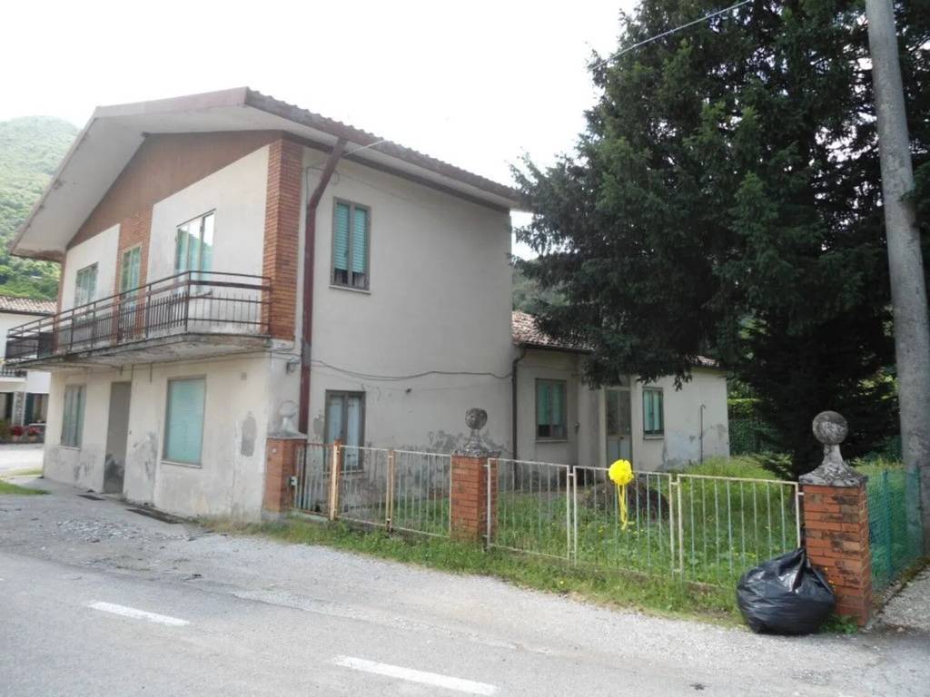 casa indipendente in vendita a Rovolon in zona Carbonara