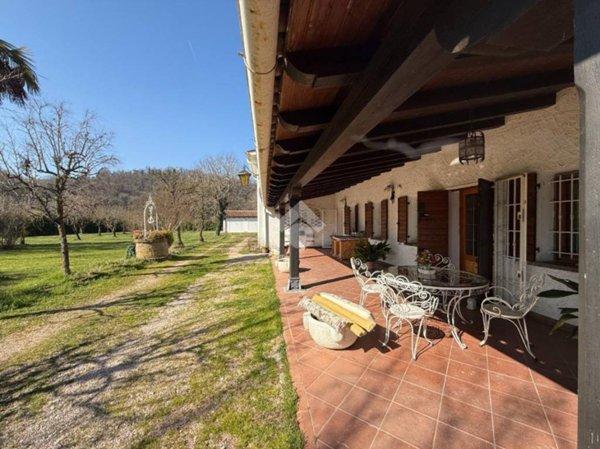 casa indipendente in vendita a Rovolon in zona Bastia