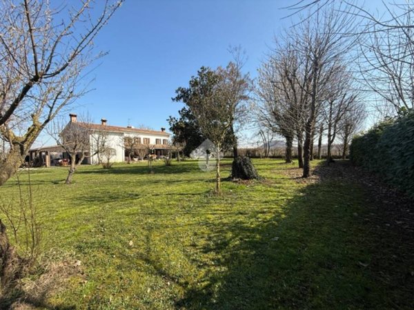 casa indipendente in vendita a Rovolon in zona Bastia