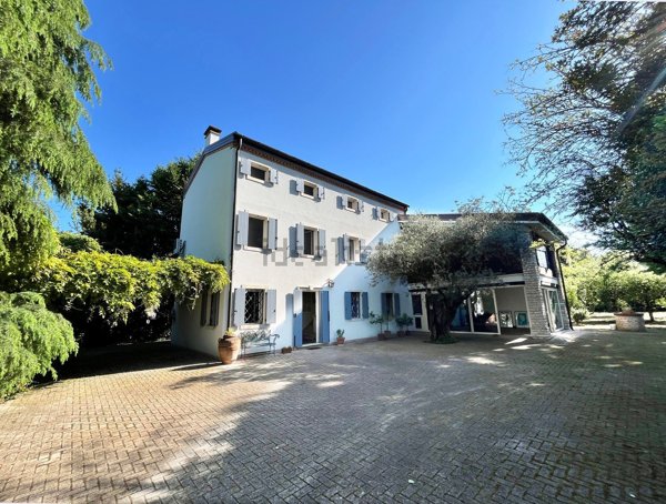 casa indipendente in vendita a Rovolon in zona Bastia