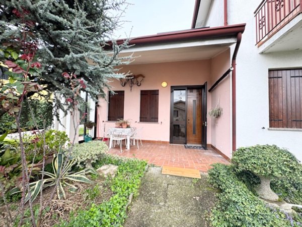 casa indipendente in vendita a Rovolon in zona Carbonara
