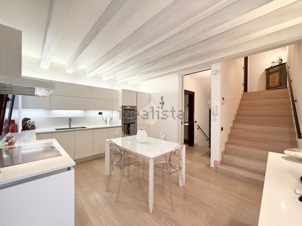 appartamento in vendita a Rovolon in zona Carbonara