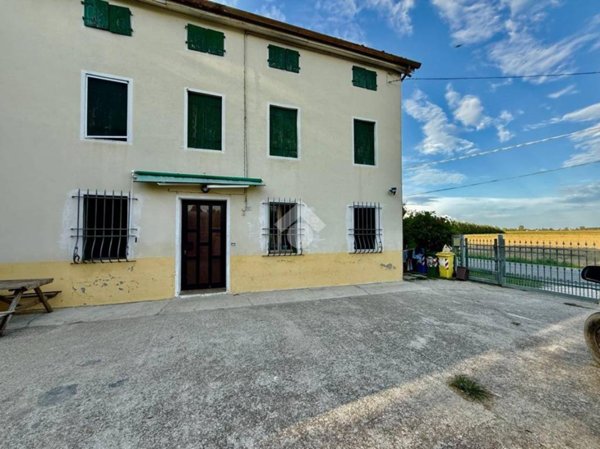 casa indipendente in vendita a Rovolon in zona Bastia