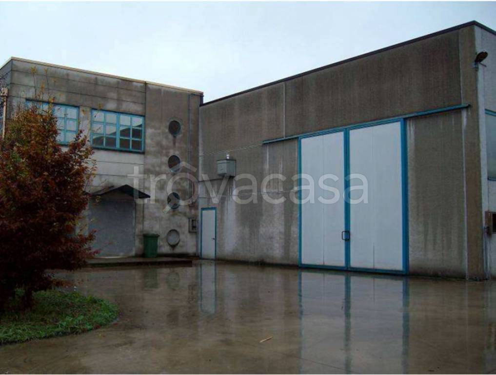 locale commerciale in vendita a Rovolon