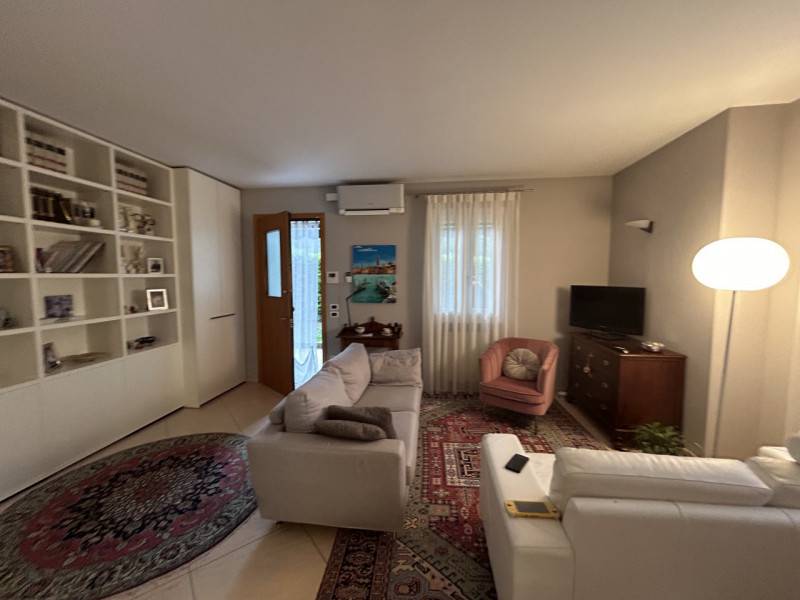 casa indipendente in vendita a Rovolon in zona Bastia
