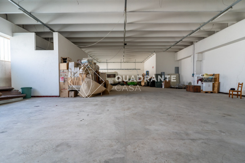 capannone in vendita a Rovolon in zona Bastia