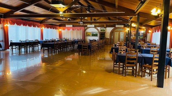 negozio in vendita a Rovolon