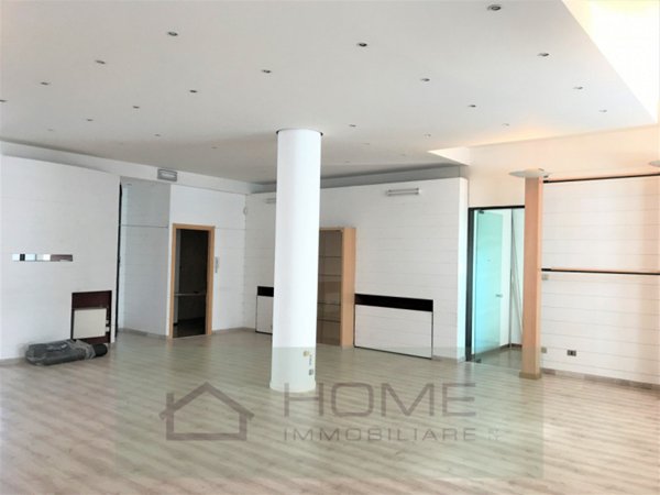 negozio in vendita a Rovolon in zona Bastia