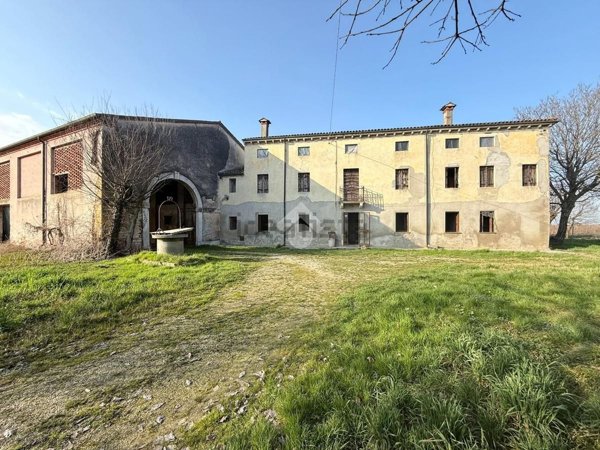 appartamento in vendita a Rovolon in zona Bastia