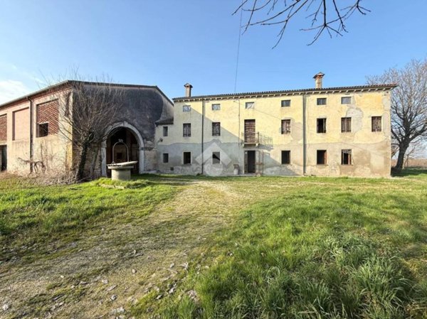 casa indipendente in vendita a Rovolon