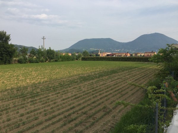 terreno in vendita a Rovolon in zona Bastia