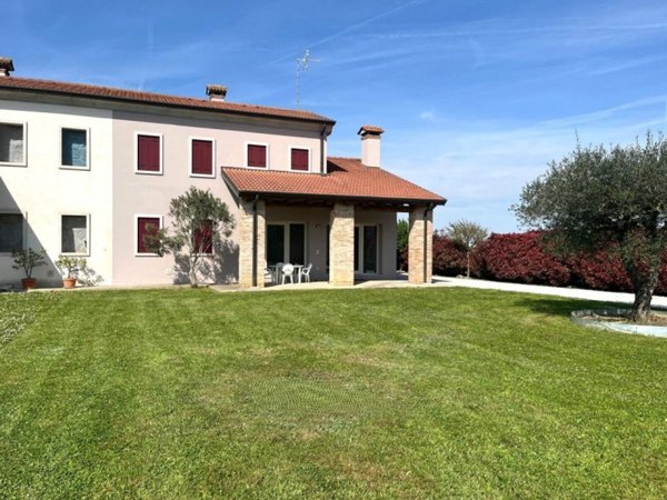 casa indipendente in vendita a Rovolon in zona Lovolo