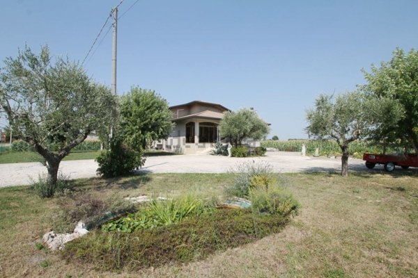 casa indipendente in vendita a Rovolon in zona Bastia