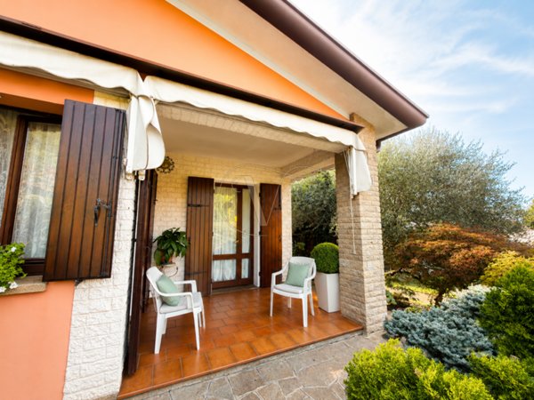 casa indipendente in vendita a Rovolon