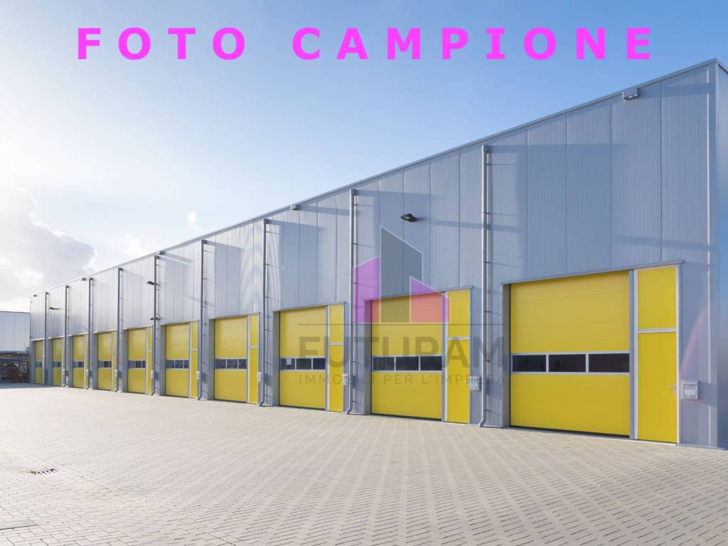 locale commerciale in vendita a Rubano