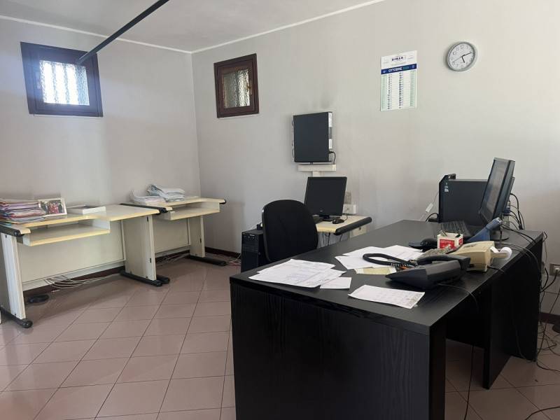 locale di sgombero in vendita a Rubano in zona Sarmeola