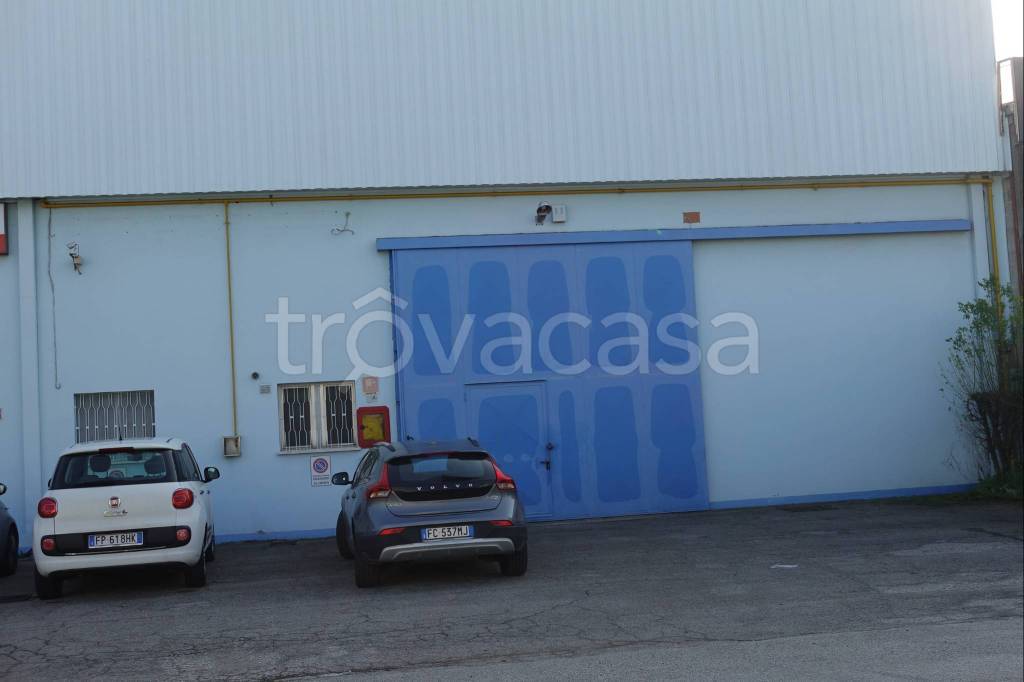 locale commerciale in vendita a Rubano in zona Sarmeola
