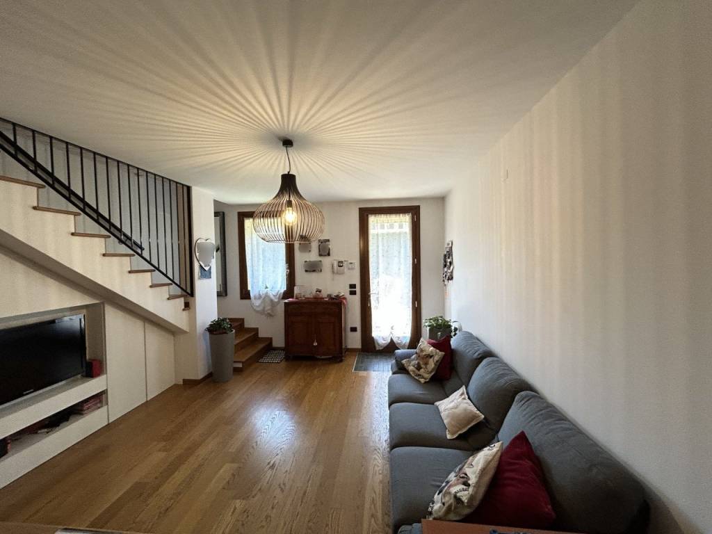 casa indipendente in vendita a Rubano in zona Villaguattera