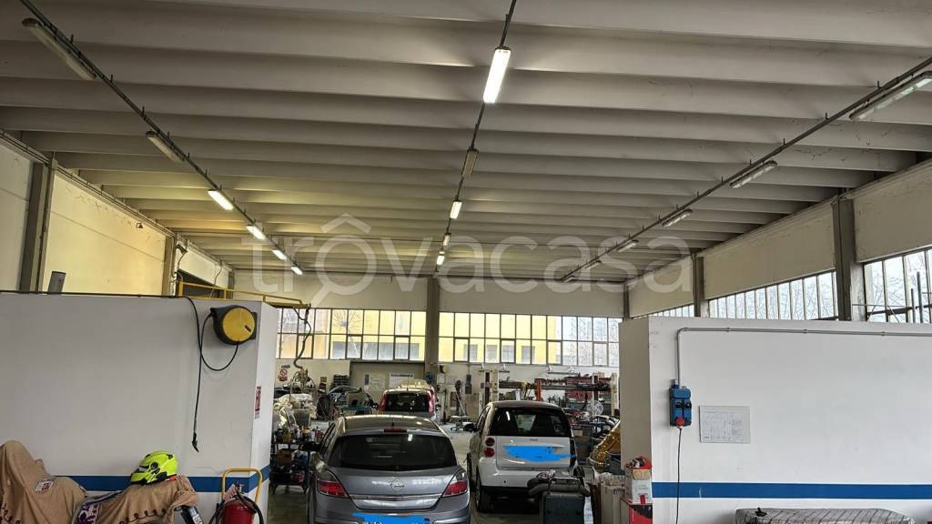 locale commerciale in vendita a Rubano in zona Sarmeola