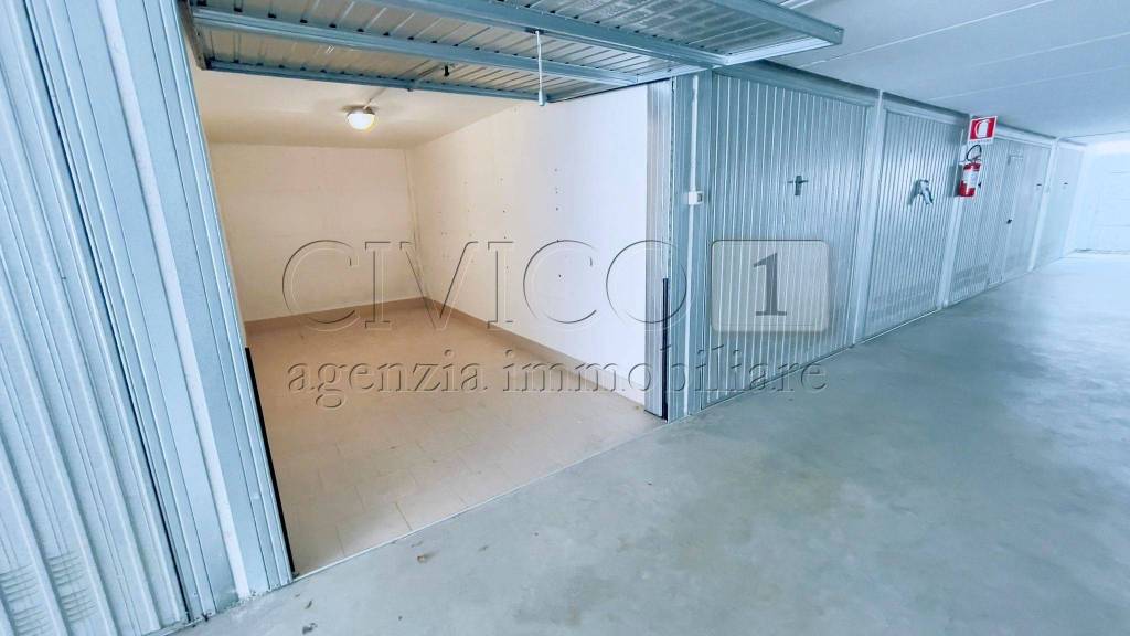 locale di sgombero in vendita a Rubano in zona Sarmeola