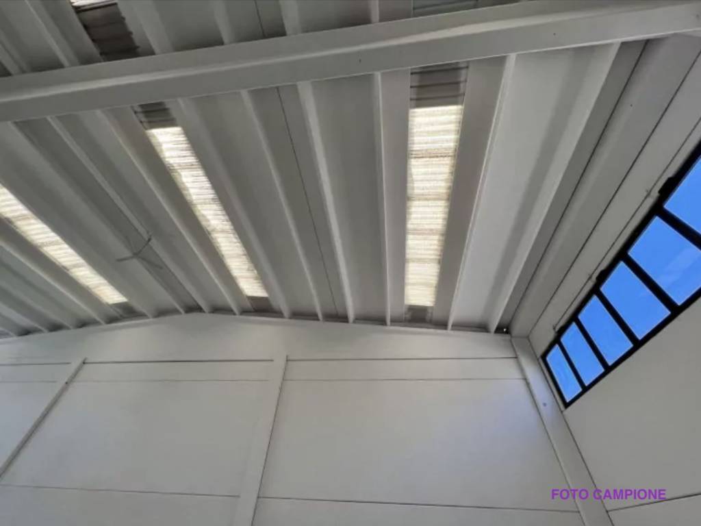 locale commerciale in vendita a Rubano