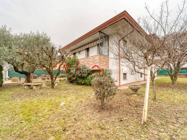 casa indipendente in vendita a Rubano