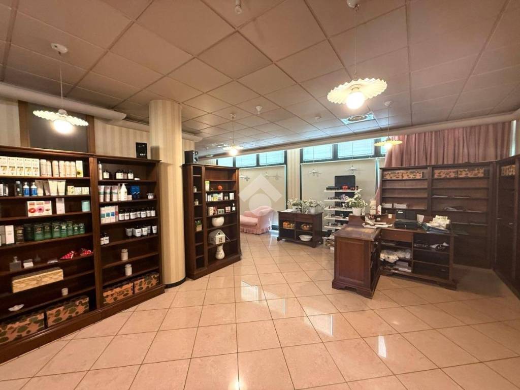 negozio in vendita a Rubano in zona Sarmeola