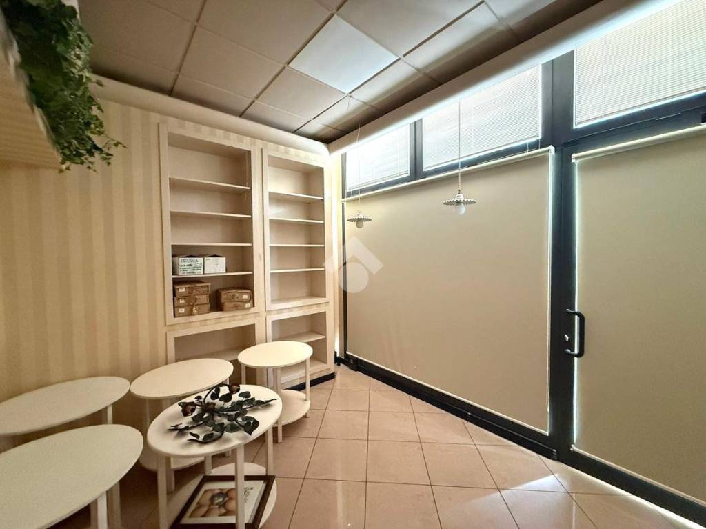 negozio in vendita a Rubano in zona Sarmeola