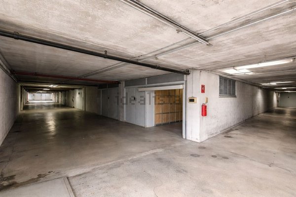 locale di sgombero in vendita a Rubano