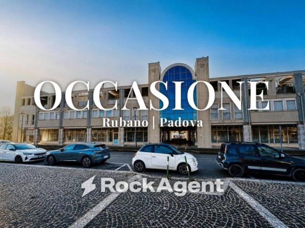 locale commerciale in vendita a Rubano