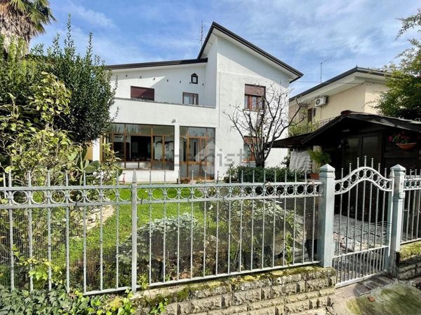 casa indipendente in vendita a Saccolongo
