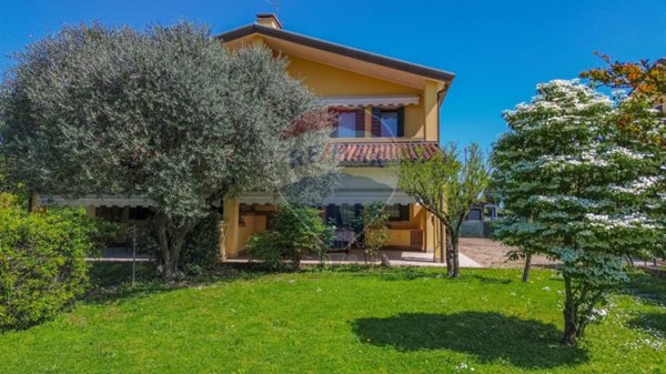 casa indipendente in vendita a Saccolongo