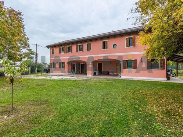 casa indipendente in vendita a Saccolongo