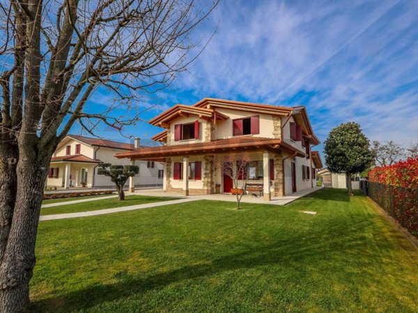 casa indipendente in vendita a Saccolongo