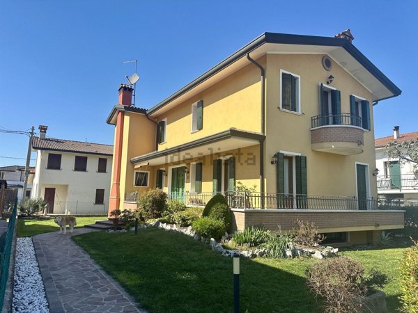 casa indipendente in vendita a Saccolongo