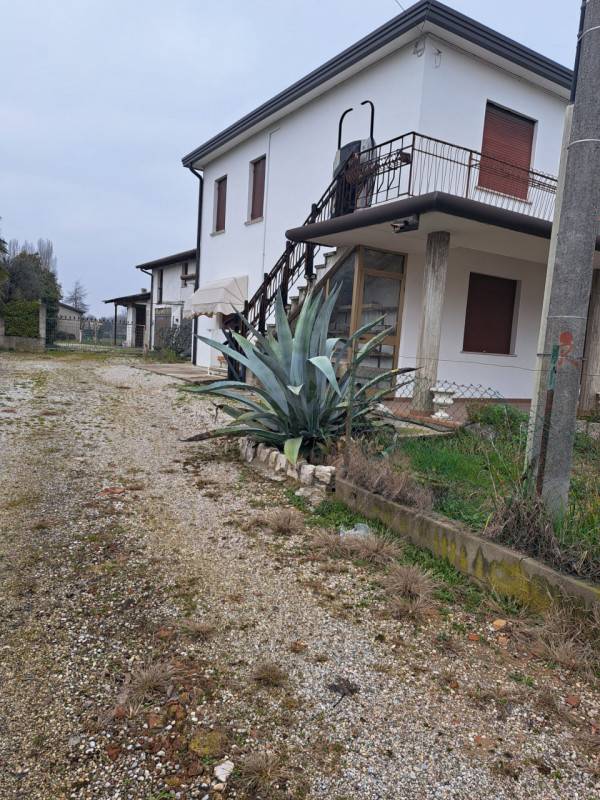 casa indipendente in vendita a San Giorgio delle Pertiche