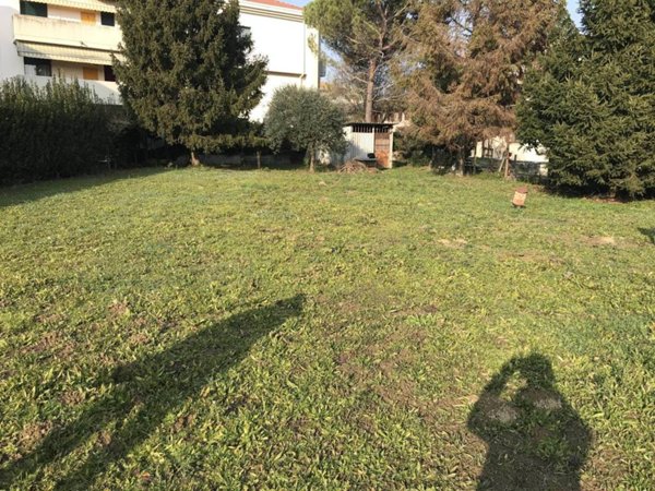 terreno edificabile in vendita a San Giorgio delle Pertiche in zona Cavino