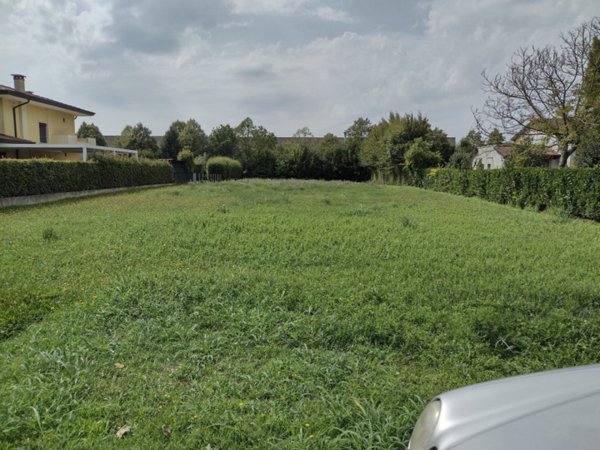 terreno edificabile in vendita a San Giorgio delle Pertiche