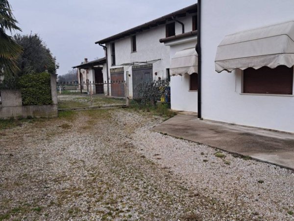 casa indipendente in vendita a San Giorgio delle Pertiche