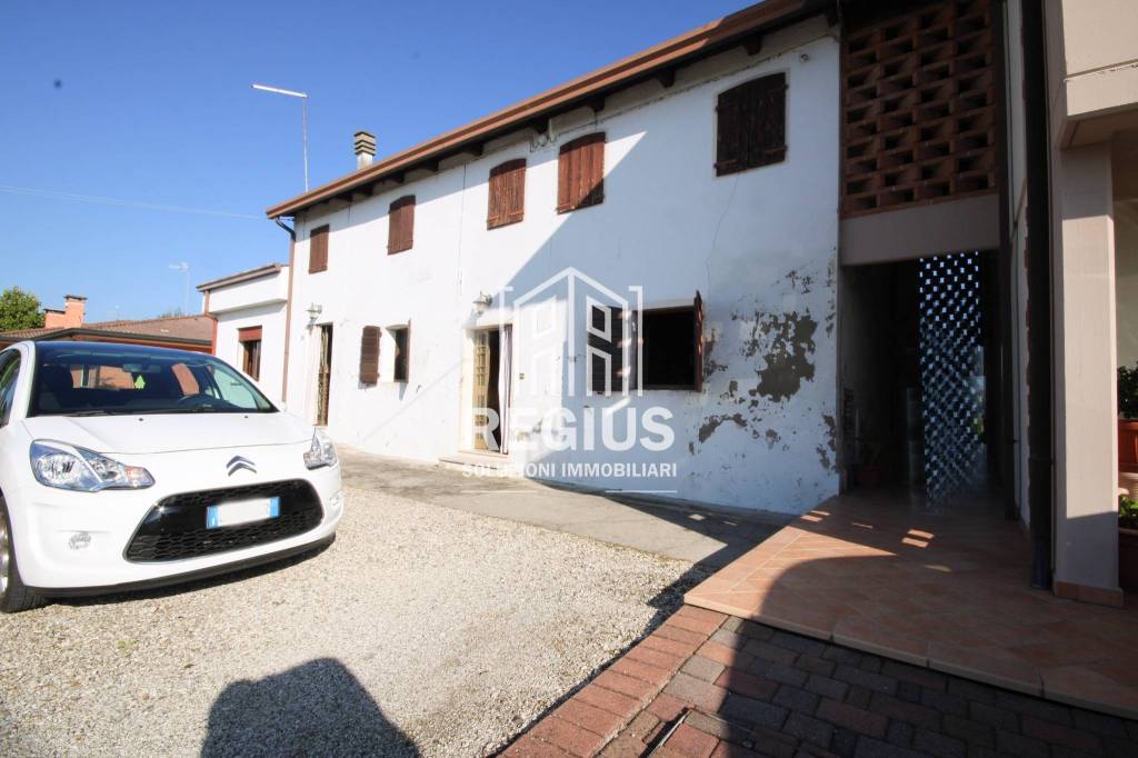 casa indipendente in vendita a San Giorgio delle Pertiche in zona Arsego