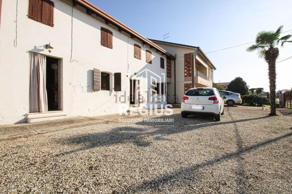 casa indipendente in vendita a San Giorgio delle Pertiche in zona Arsego