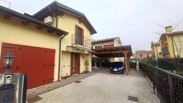 casa indipendente in vendita a San Giorgio delle Pertiche
