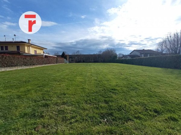 terreno edificabile in vendita a San Giorgio delle Pertiche in zona Arsego