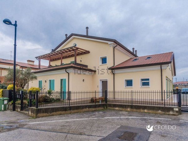 appartamento in vendita a San Giorgio delle Pertiche in zona Arsego
