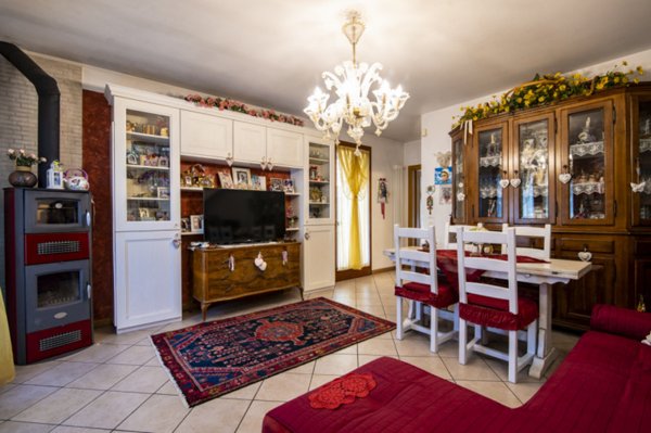 casa indipendente in vendita a San Giorgio delle Pertiche in zona Cavino