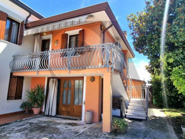 casa indipendente in vendita a San Giorgio delle Pertiche