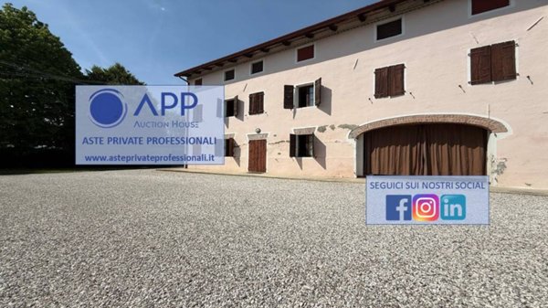 casa indipendente in vendita a San Giorgio delle Pertiche in zona Cavino