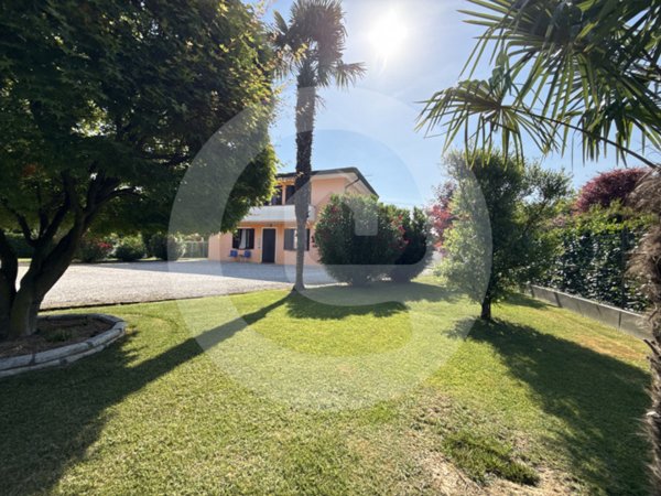 casa indipendente in vendita a San Giorgio delle Pertiche in zona Arsego