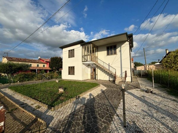 casa indipendente in vendita a San Giorgio delle Pertiche in zona Arsego