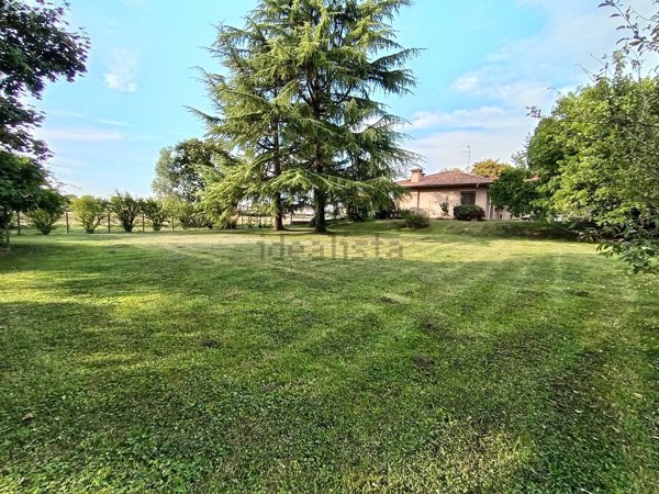 casa indipendente in vendita a San Giorgio delle Pertiche in zona Cavino